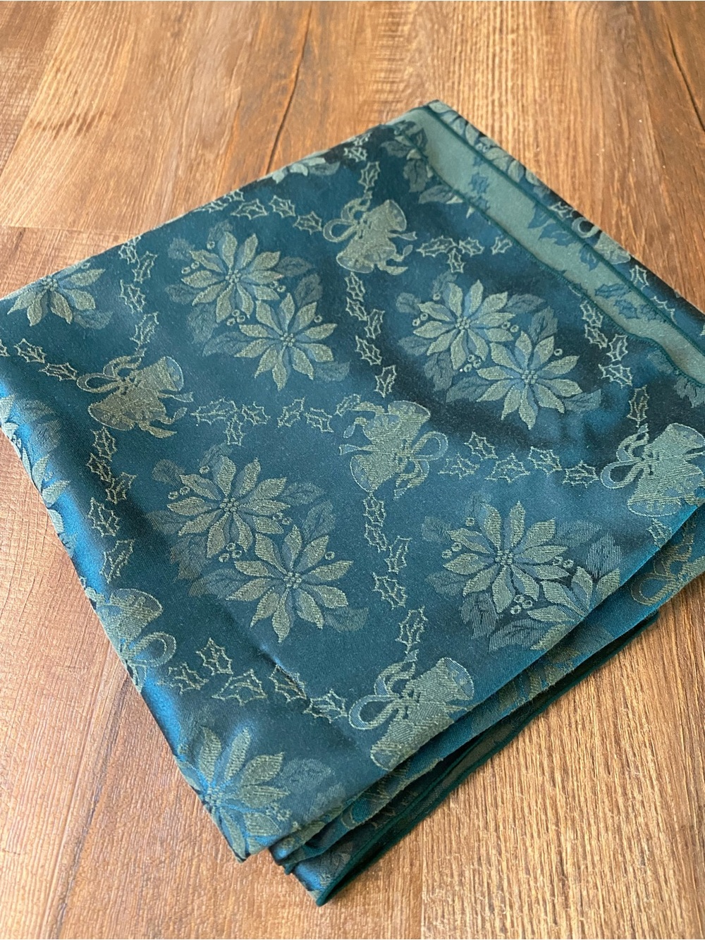 Large Vintage Christmas Tablecloth